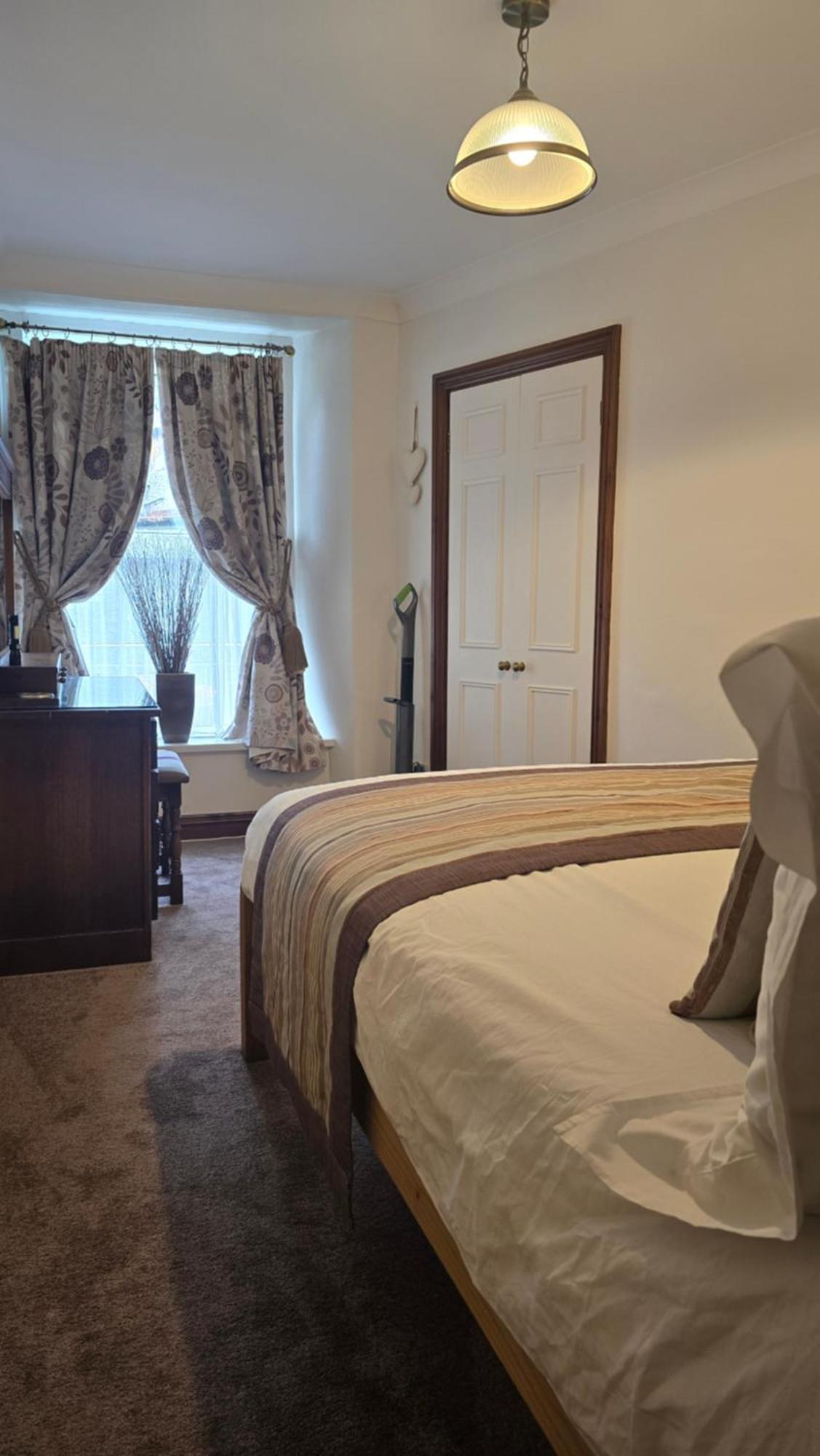 Lyndale Self-Catering Apartment Sleeps 4 Уиндермир Экстерьер фото