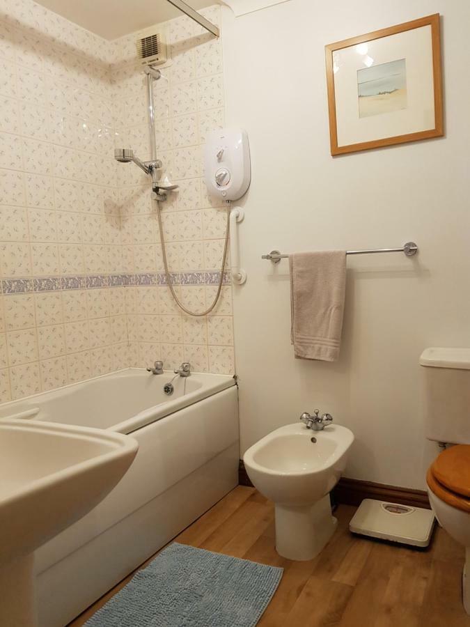Lyndale Self-Catering Apartment Sleeps 4 Уиндермир Экстерьер фото